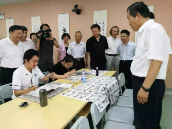 為什么國家越來越重視書法教育？