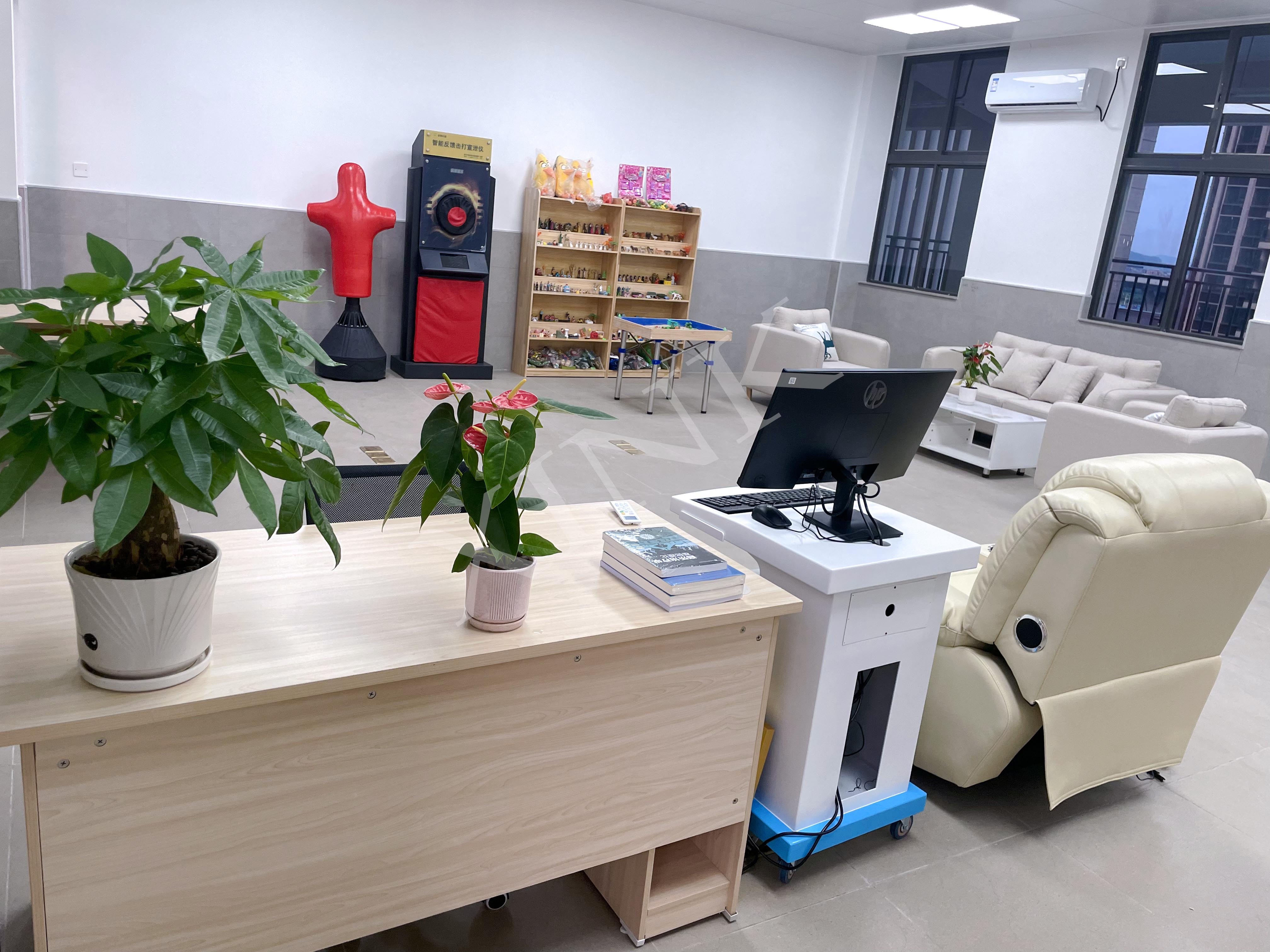 <a href='http://m.weizhuanxing.com' target='1' style='font-size:14px; font-weight:bold; color:#0080ff;'>心理咨詢室</a>