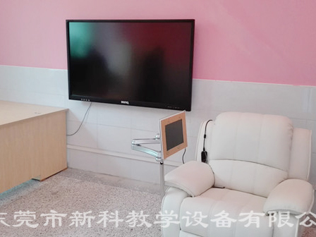 <a href='http://m.weizhuanxing.com' target='1' style='font-size:14px; font-weight:bold; color:#0080ff;'>心理咨詢室</a>布置